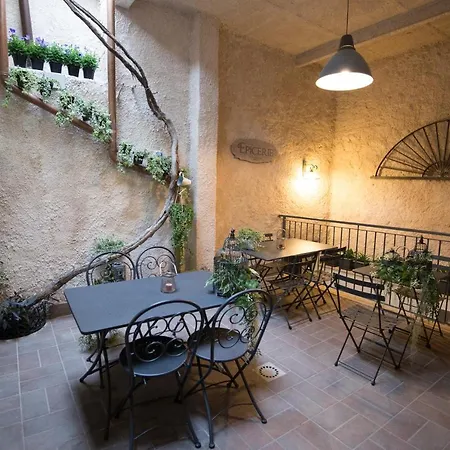 Halex Room&food Guest house